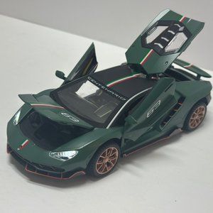 1:24 Lamborghini Centenario Diecast With Headlight & Taillight LED Matt Green